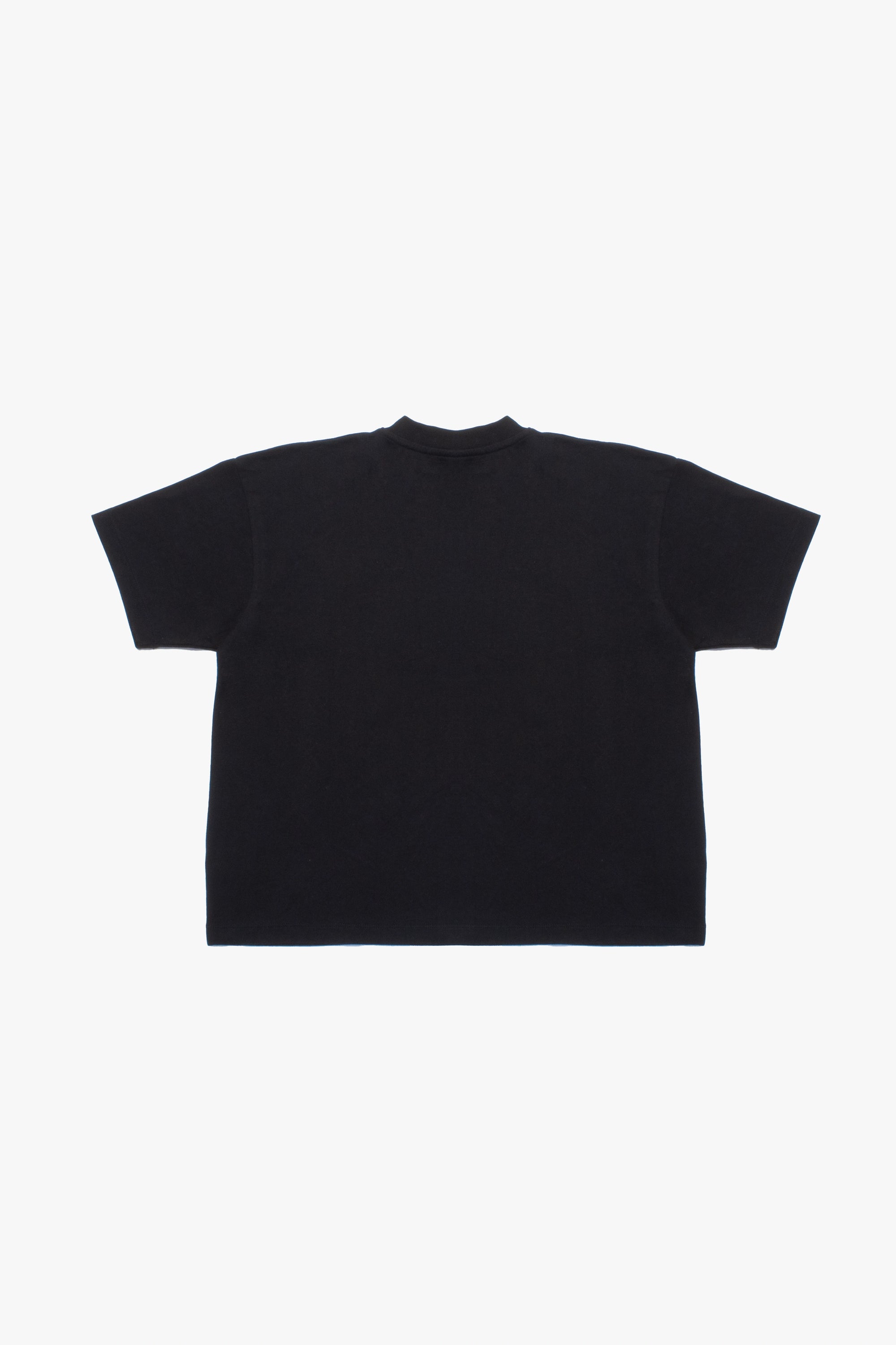 Vue arrière du t-shirt noir oversize Cynique Vanta Black en coton 210 GSM. Coupe droite unisexe, sans motif au dos, design minimaliste streetwear.